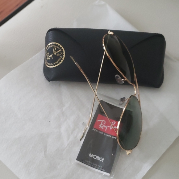 Ray-Ban aviator sunglasses - Picture 3 of 5